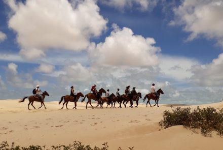 Passeio a cavalo pelo Parque Nacional dos Lençóis Maranhenses